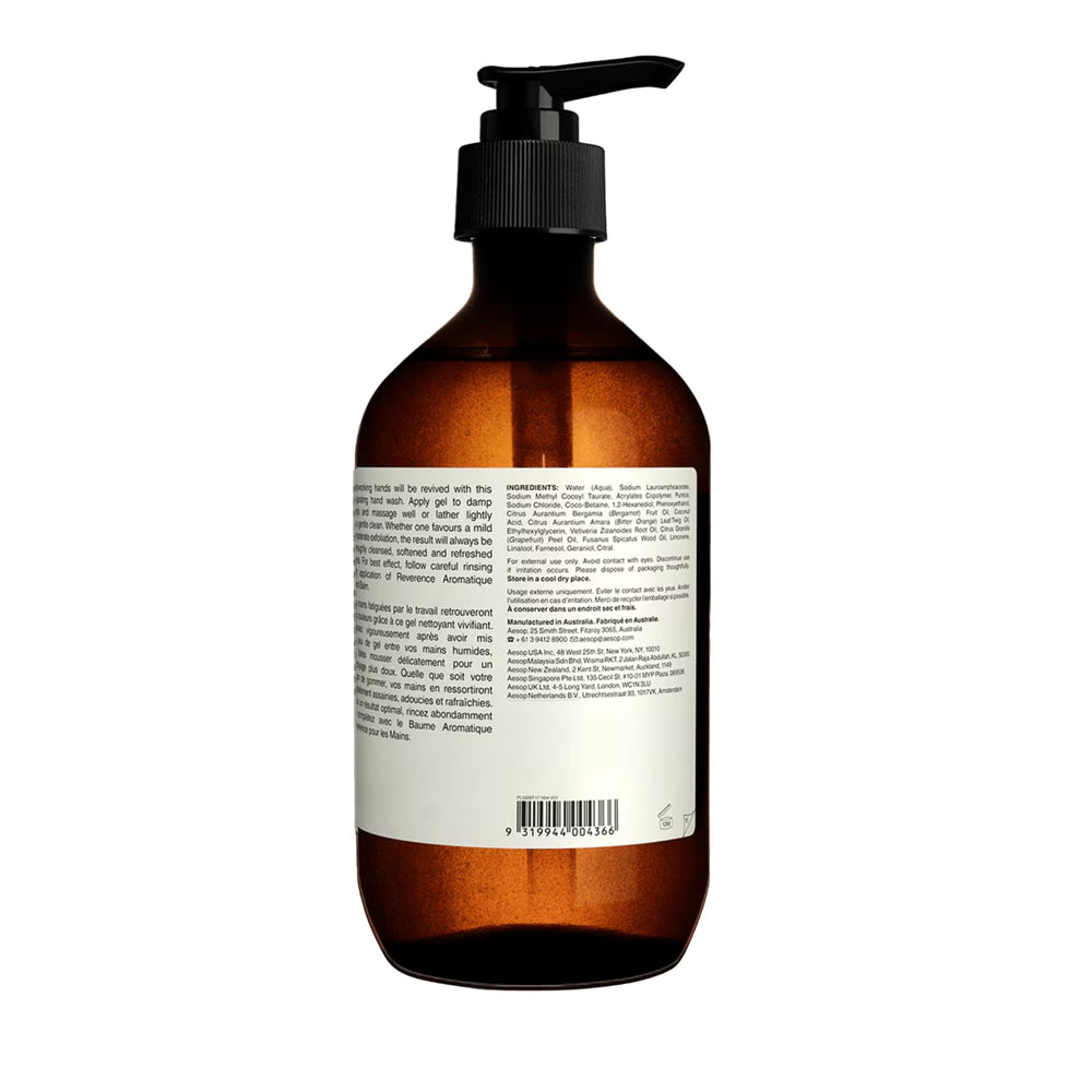 Extractos de Vetiver y Bergamota en Reverence para frescura aromática