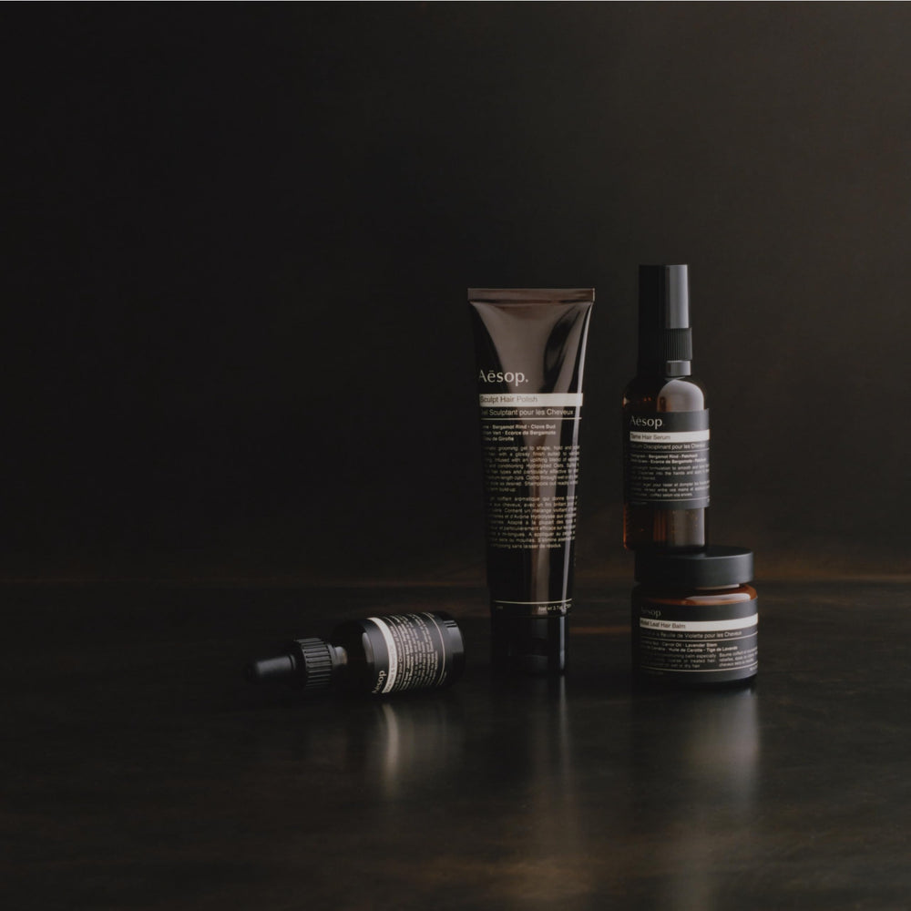 Pelo suave y brillo natural con el Aesop Tame Suero