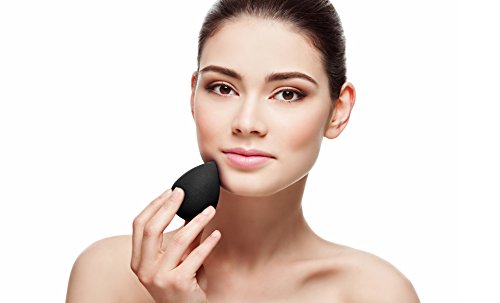 Esponja de maquillaje Aesthetica, fácil de limpiar y reutilizable.