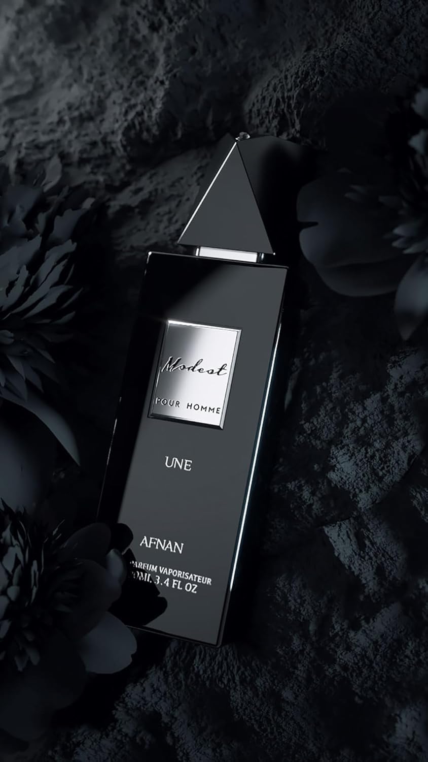 Afnan Modest Pour Homme, vaporizacion en mano, aroma duradero en la piel