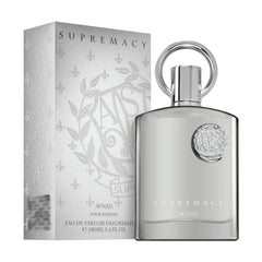 Afnan Supremacy Silver: detalle de la etiqueta, sugiere sofisticación y regalo ideal.