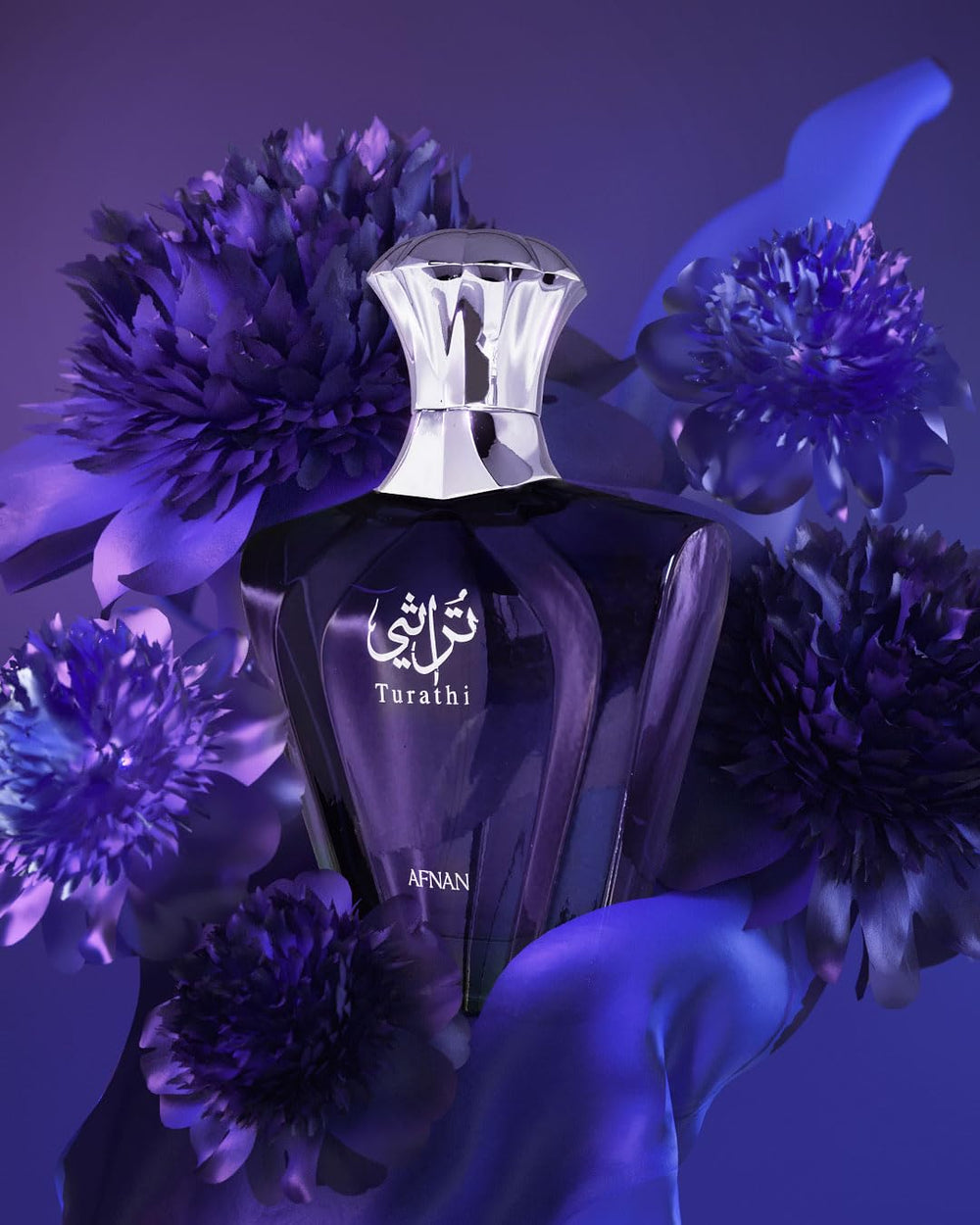 Afnan Turathi Blue, escena de cita, perfume versátil para ocasiones.