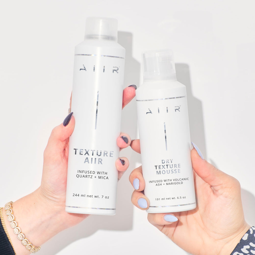 AIIR Mousse Texture Séchée laisse une finition légère et fluide.
