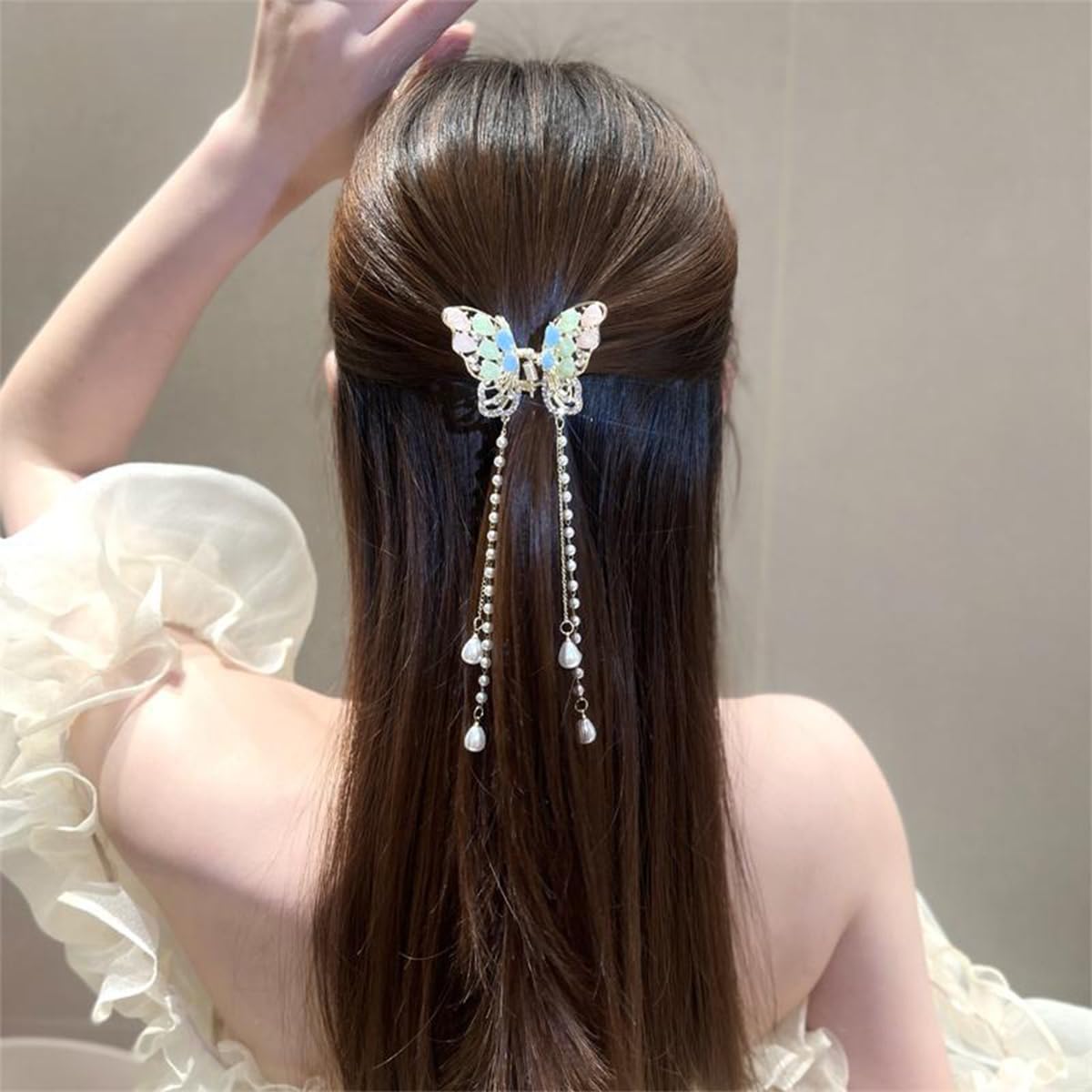 AINVHH mariposa con detalles rhinestone, aspecto elegante.