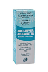 Aplicación en manos con Akilenjur para hidratación y barrera protectora.
