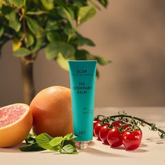 AKT Desodorante Balm: protección de olor para todo el día.
