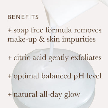 Alpha Skin Care empaque muestra ingredientes clave para el cuidado diario.
