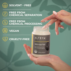 Cabello saludable con manteca de karité de Alteya Organics para brillo natural.
