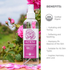 Aplicación facial con agua de rosa, ayuda a tonificar y equilibrar la piel.