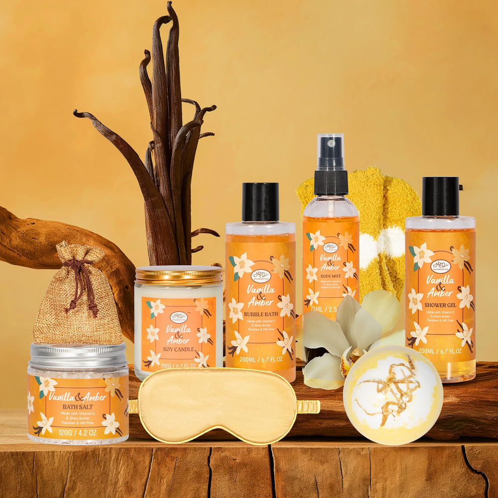 AM AROMANTRA vela de soja Vanilla, iluminación cálida y aroma reconfortante.