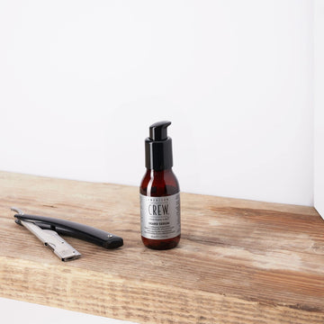 Sensación sedosa sin grasa, producto American Crew para barba.
