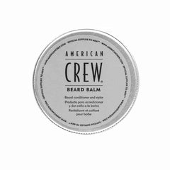 American Crew Beard Balm se aplica en las manos para distribuir uniformemente.