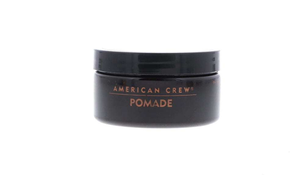 American Crew Pomade application doigt, facile à doser et répartir.