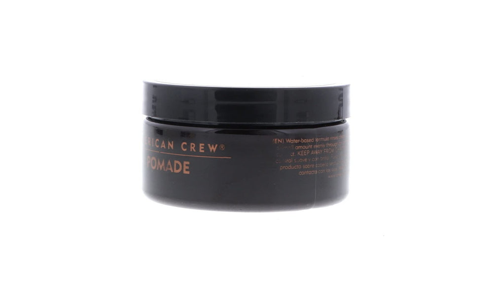 American Crew Pomade main-coiffage, tenue légère et brillance contrôlée.