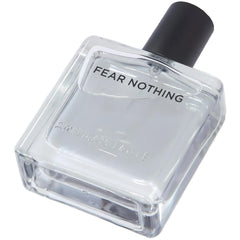 Frasco de American Eagle Fear Nothing 50 ml, ideal para una estela duradera.