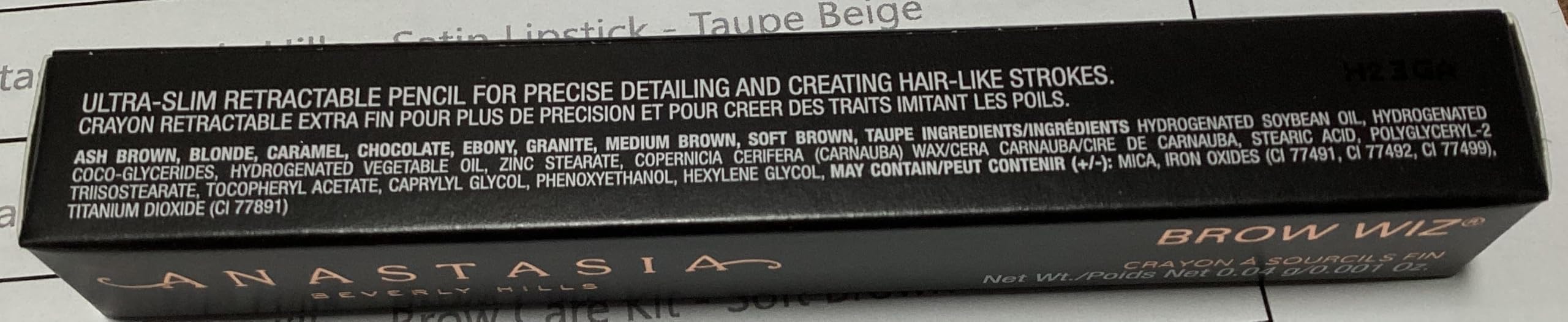 Anastasia Beverly Hills Deluxe Mini Brow Wiz color marrón oscuro para cejas.