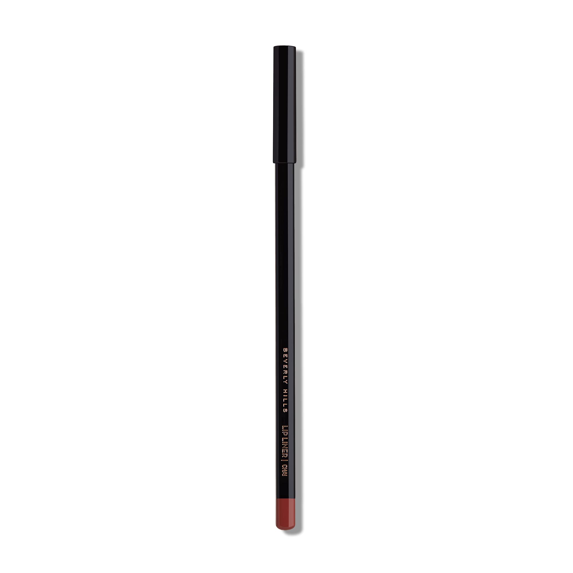 Acabado mate terciopelo y color intenso para labios definidos.