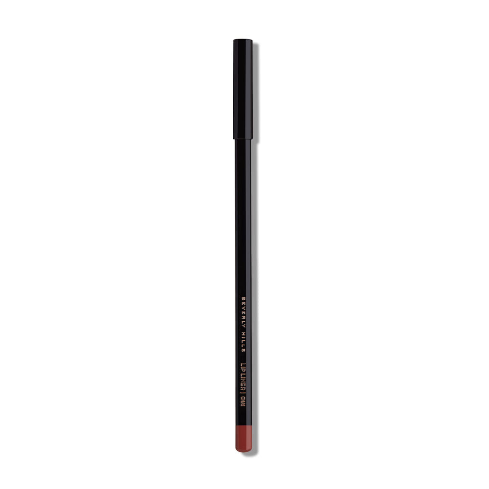 Acabado mate terciopelo y color intenso para labios definidos.