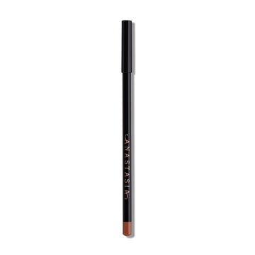 Anastasia Beverly Hills delineador labial marrón frío con punta cuadrada para precisión.