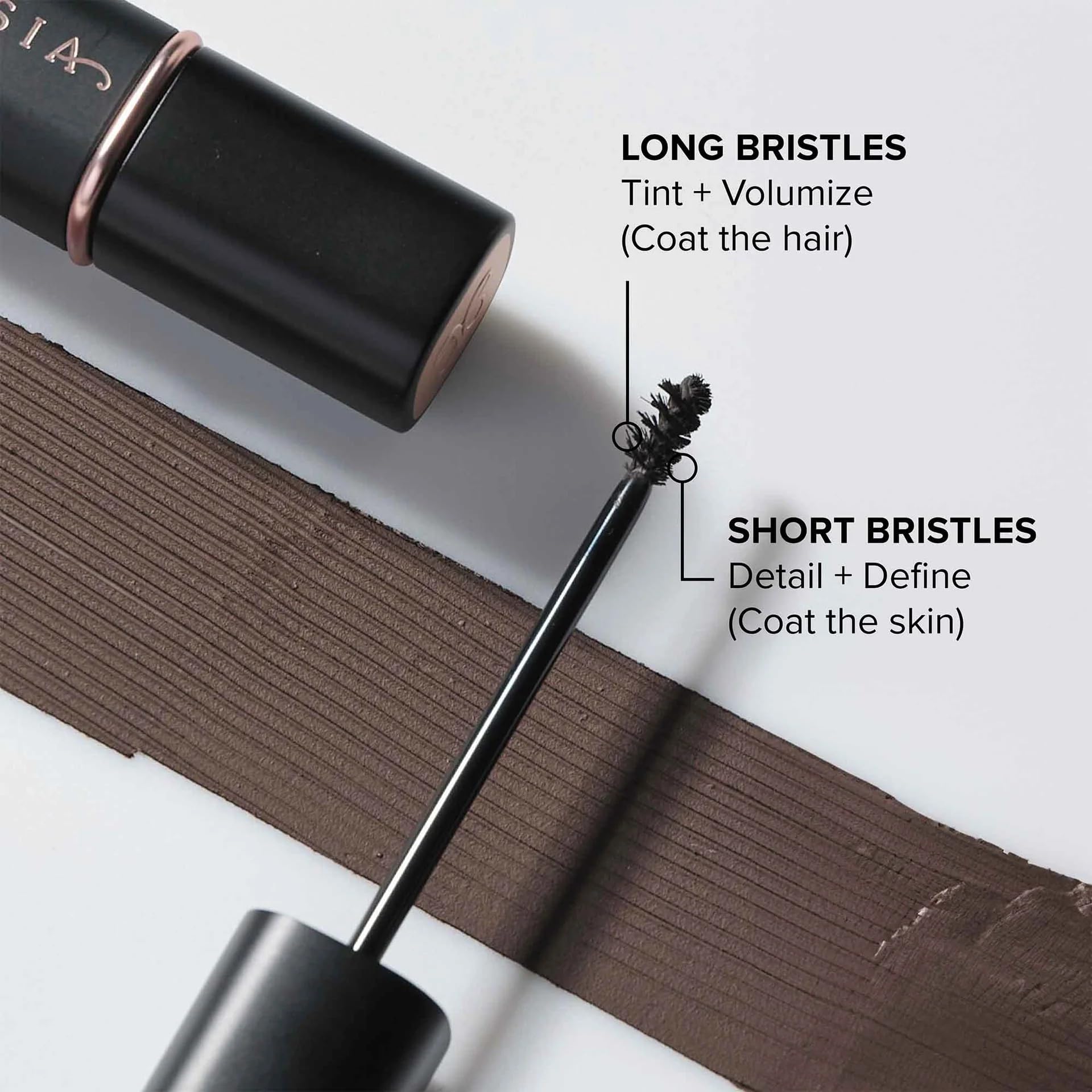 Anastasia Beverly Hills gel teinté pour sourcils brun doux, application précise et définition.