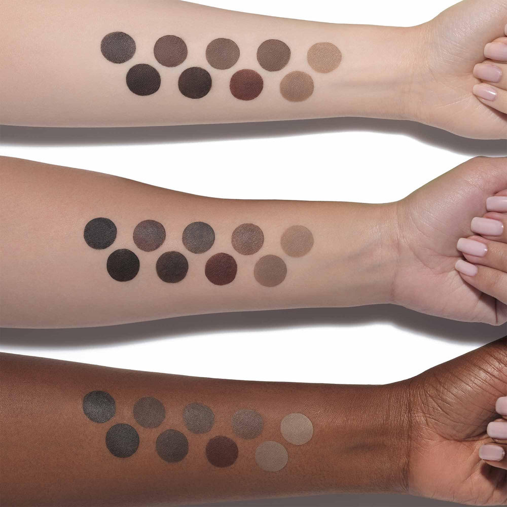 Anastasia Beverly Hills gel volumisant pour sourcils, contrôle de couleur sans surcharge.