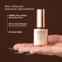 Puntas Gel-X aplicadas con Aprés Extend Gel Sensible para unión duradera.