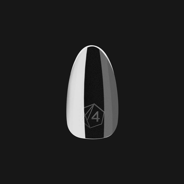 APRÉS Gel-X Almond: retirada fácil con acetona para clientas satisfechas.