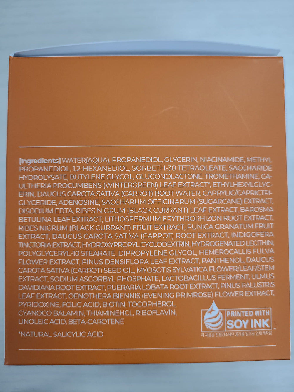 APRILSKIN Carrotene Aclaradoras, almohadillas exfoliantes, textura fina para piel suave.