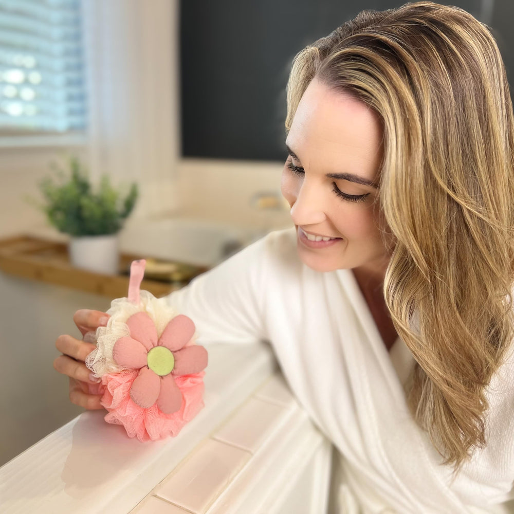 Esponja AquaVibes lufa flor, embellece el baño y exfolia suavemente.
