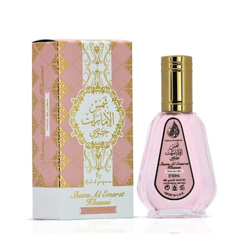 Frasco Khususi bajo luz suave, perfume de larga duración.