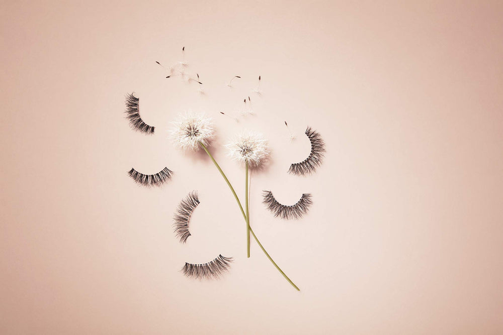 Ardell Naked Lashes 421: banda suave y transparente para ajuste cómodo.