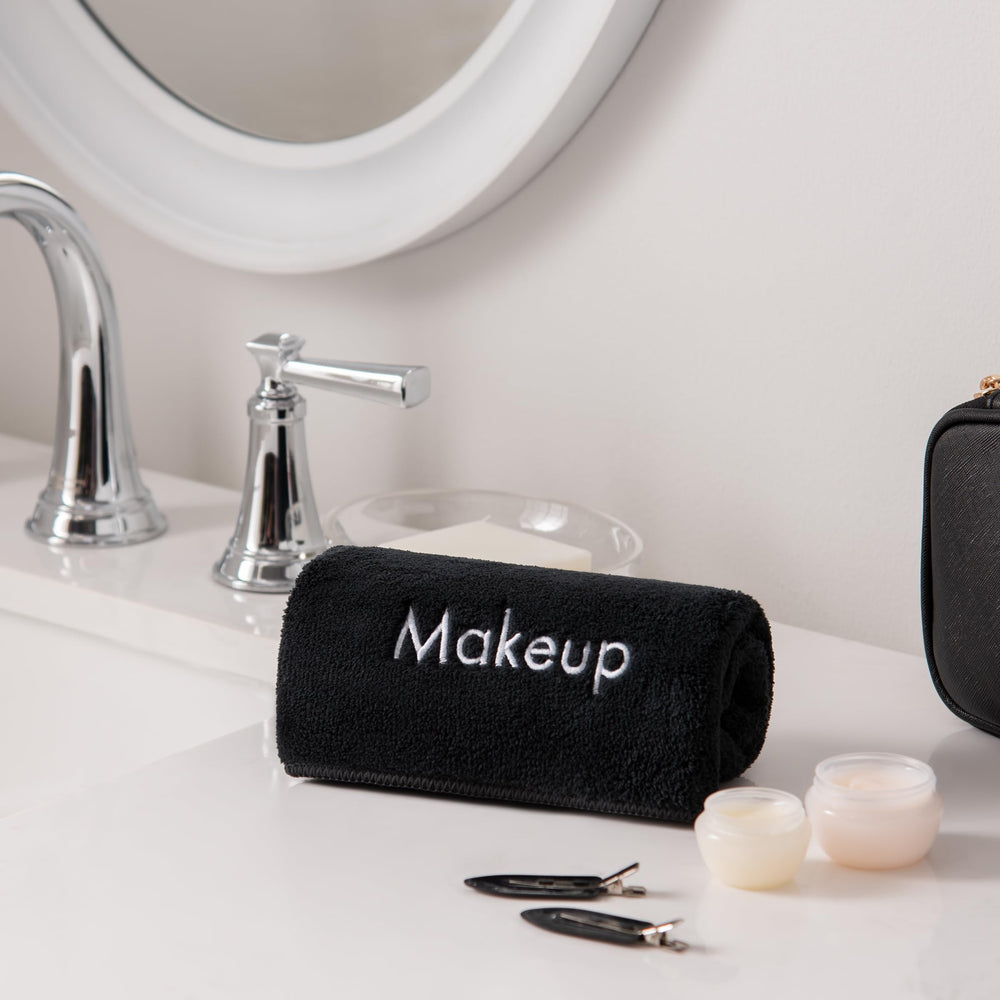 Bordado Maquillaje en toalla Arkwright, diseño distintivo para cuidado facial.