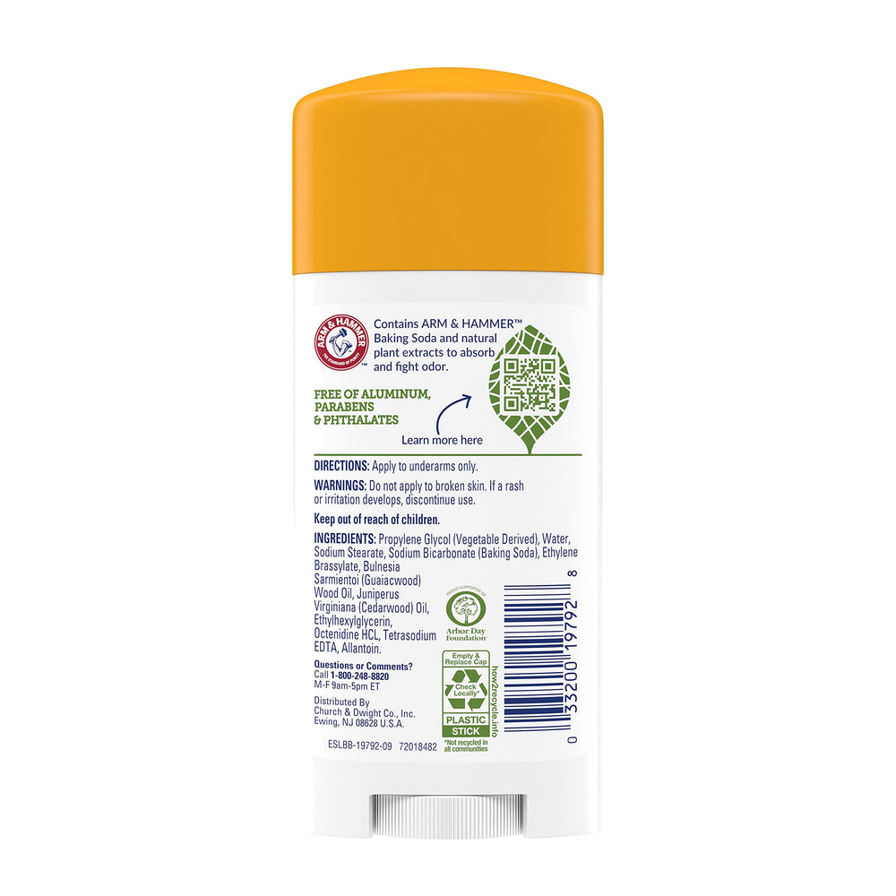 Textura suave de Arm & Hammer Essentials Desodorante para una aplicación cómoda.