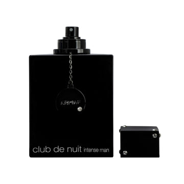 Armaf Club de Nuit Intense Man, botella negra elegante para armario.