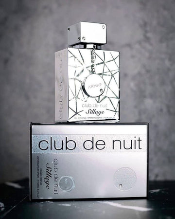 Armaf Club de Nuit Sillage, corazón floral aporta sofisticación y profundidad.