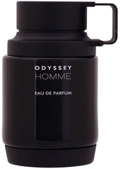 Armaf Odyssey Homme: vista frontal de la botella con aroma duradero para uso diario.