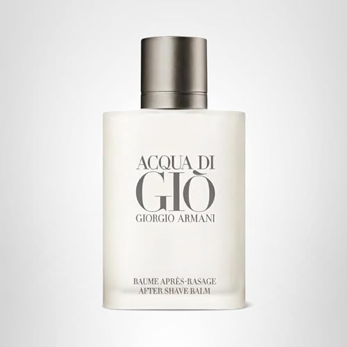 Armani Beauty Acqua di Gio bálsamo post-afeitado: aplicación en mano para una piel suave y calmada.