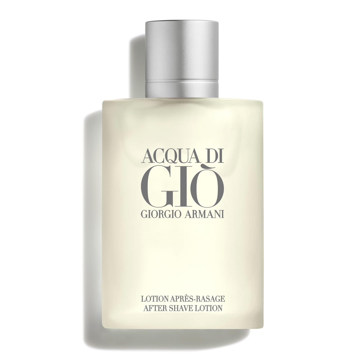 Armani Beauty Acqua di Gio tras el afeitado, frasco elegante que deja frescura duradera.