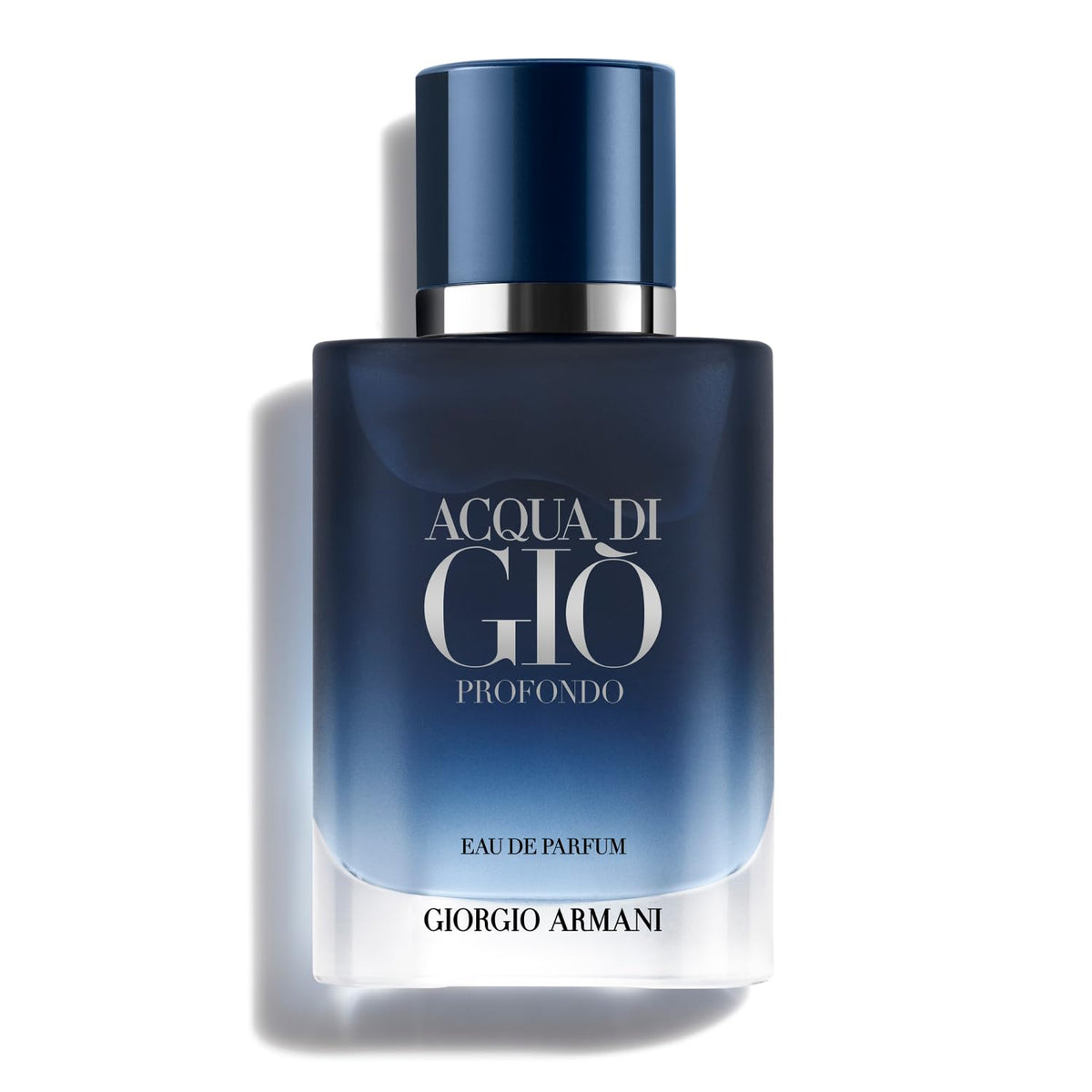 Armani Beauty Acqua di Gio Profondo en botella, aroma marino envolvente para hombre.