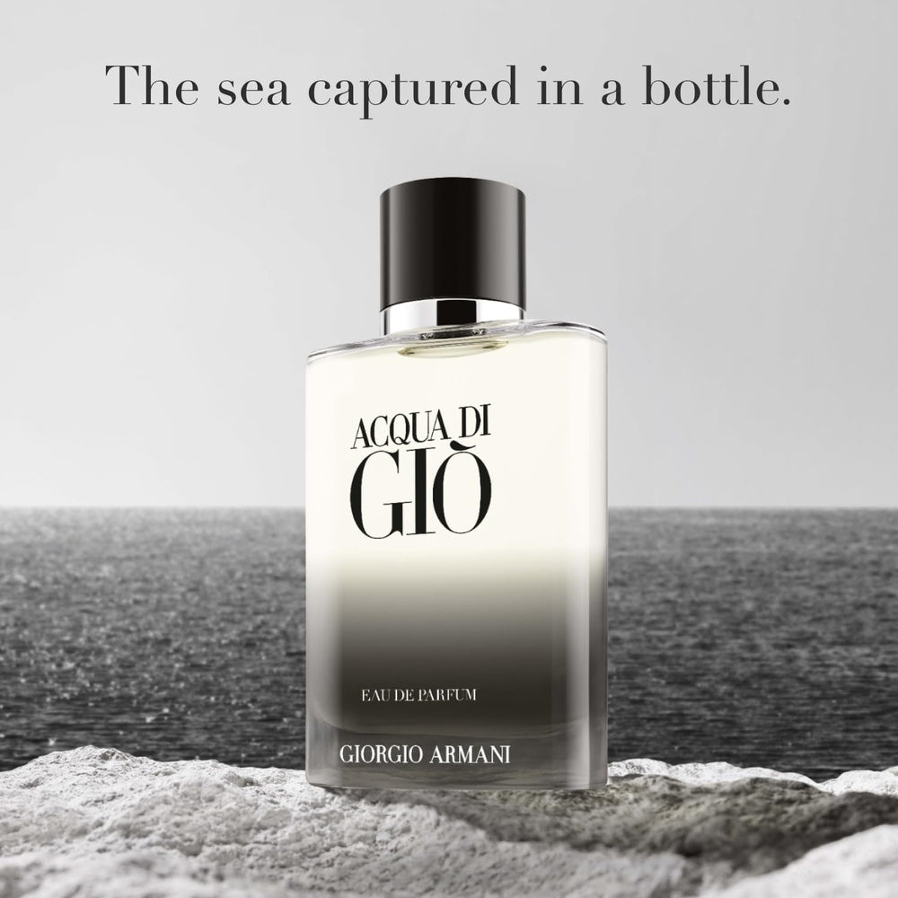 Armani Beauty Acqua di Gio: tapa con monograma para un toque distintivo.