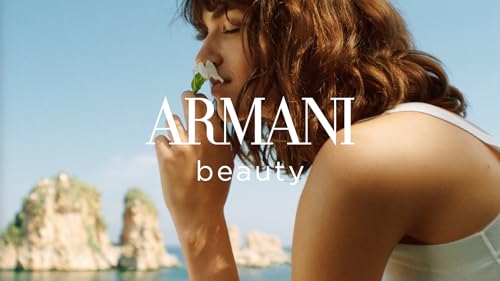 Armani Beauty Acqua di Gioia: estante elegante muestra el frasco brillante.
