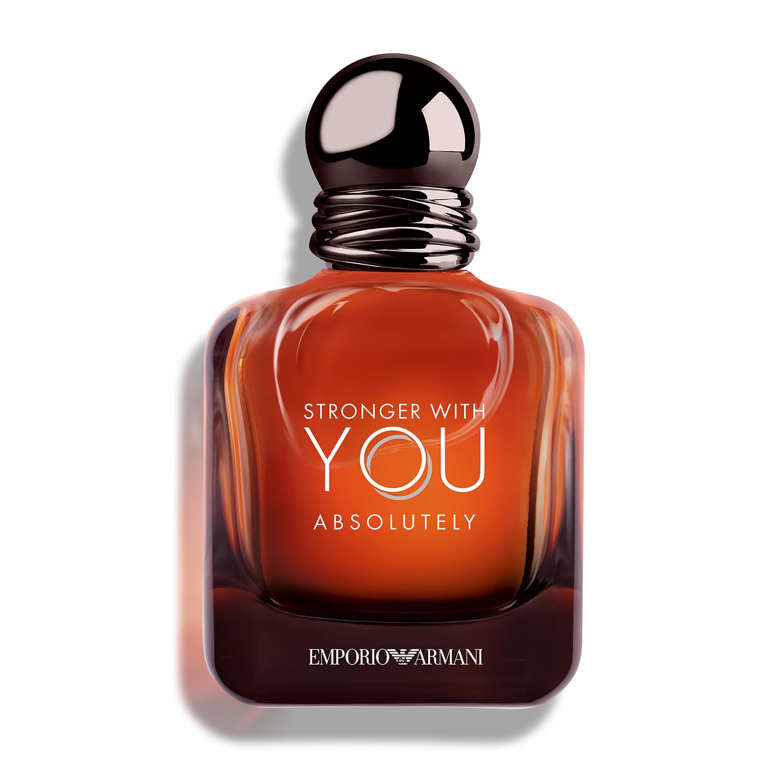 Armani Beauty Stronger with You Absolutamente, botella a punto de verter, ideal para momentos matutinos.
