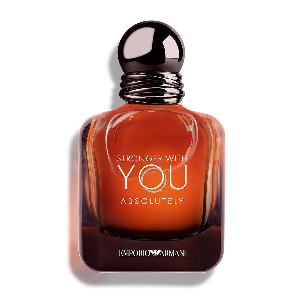Armani Beauty Stronger with You Absolutamente, botella a punto de verter, ideal para momentos matutinos.