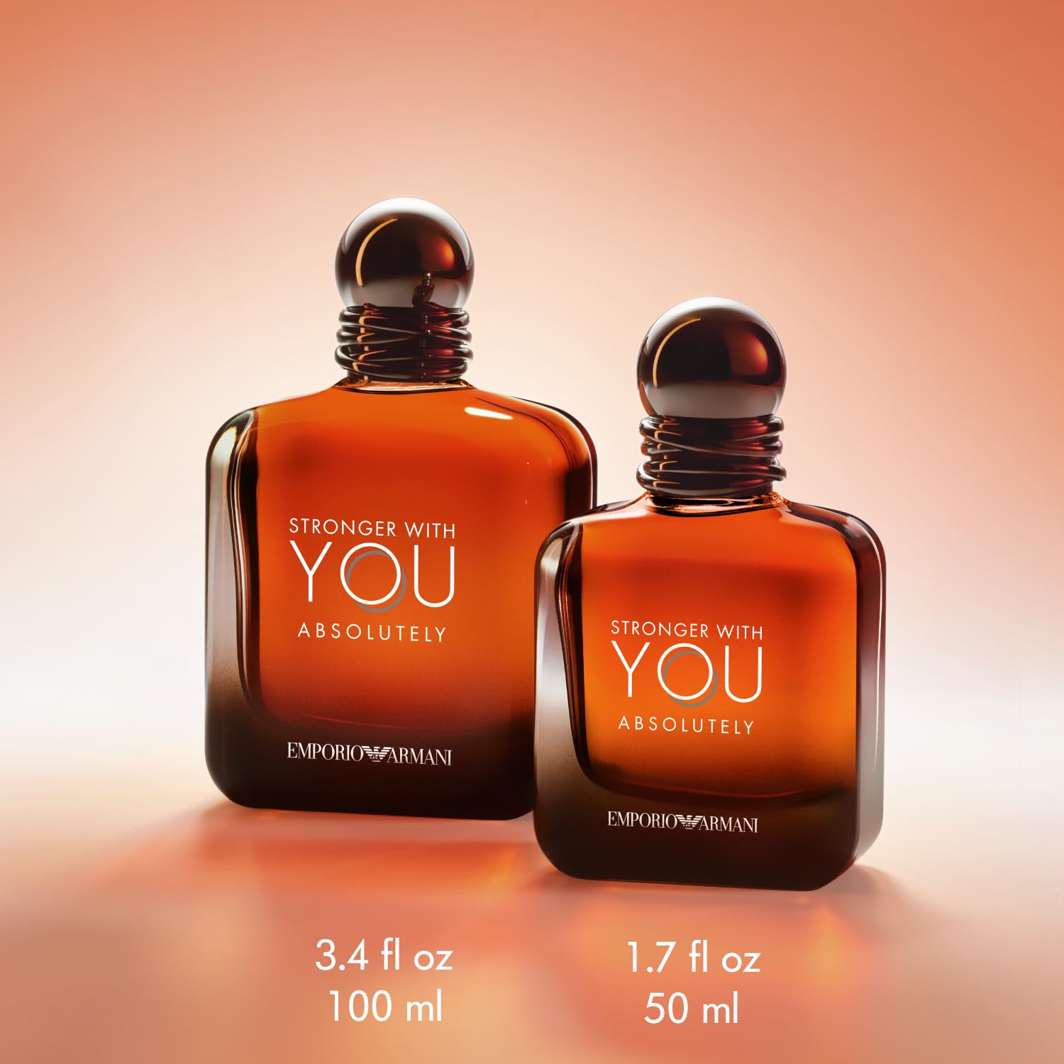 Armani Beauty Stronger with You Absolutamente, cedro aporta estructura y calidez al aroma.