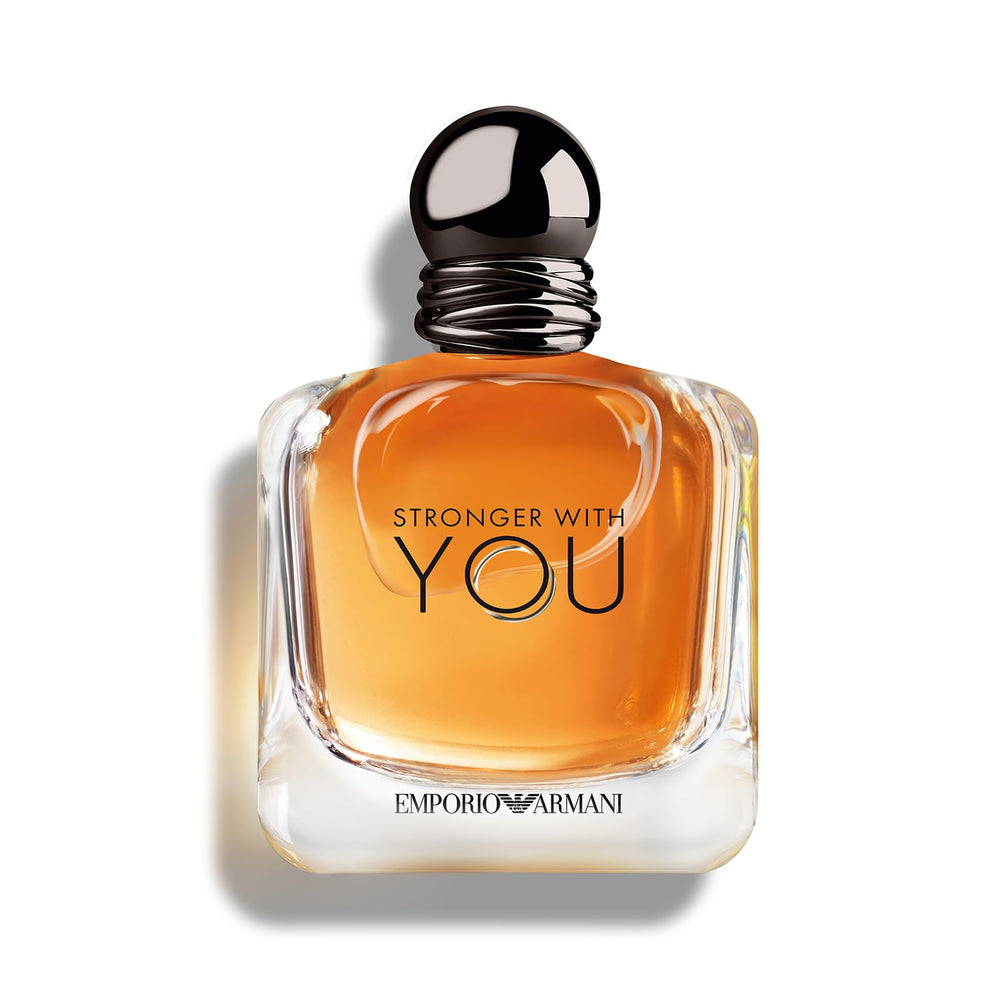 Armani Beauty Stronger With You: botella elegante para uso diario y una estela duradera.