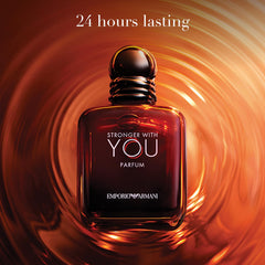 Armani Beauty Stronger With You, tapa de doble anillo que sugiere unión.