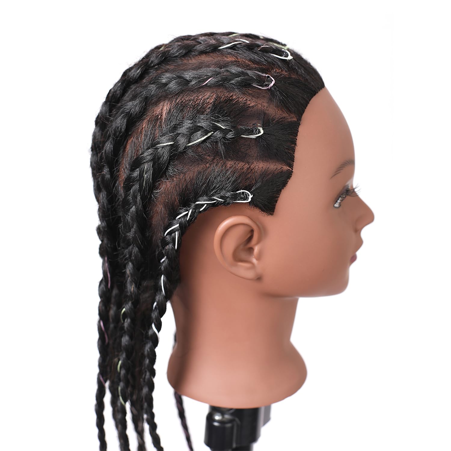Cabeza Armmu para capacitación en peluquería, apta para practicar cortes y estilos.