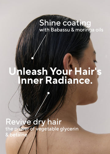 AROMATICA cabello tras uso, brillo suave y aspecto saludable.