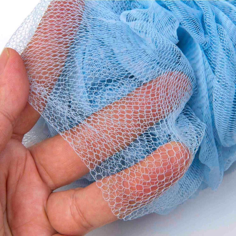 Arswin se puede colgar del gancho del baño para un secado rápido y orden