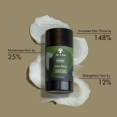 As I Am Rosemary Wax Stick en la aplicacion de mano para controlar mechones rebeldes.
